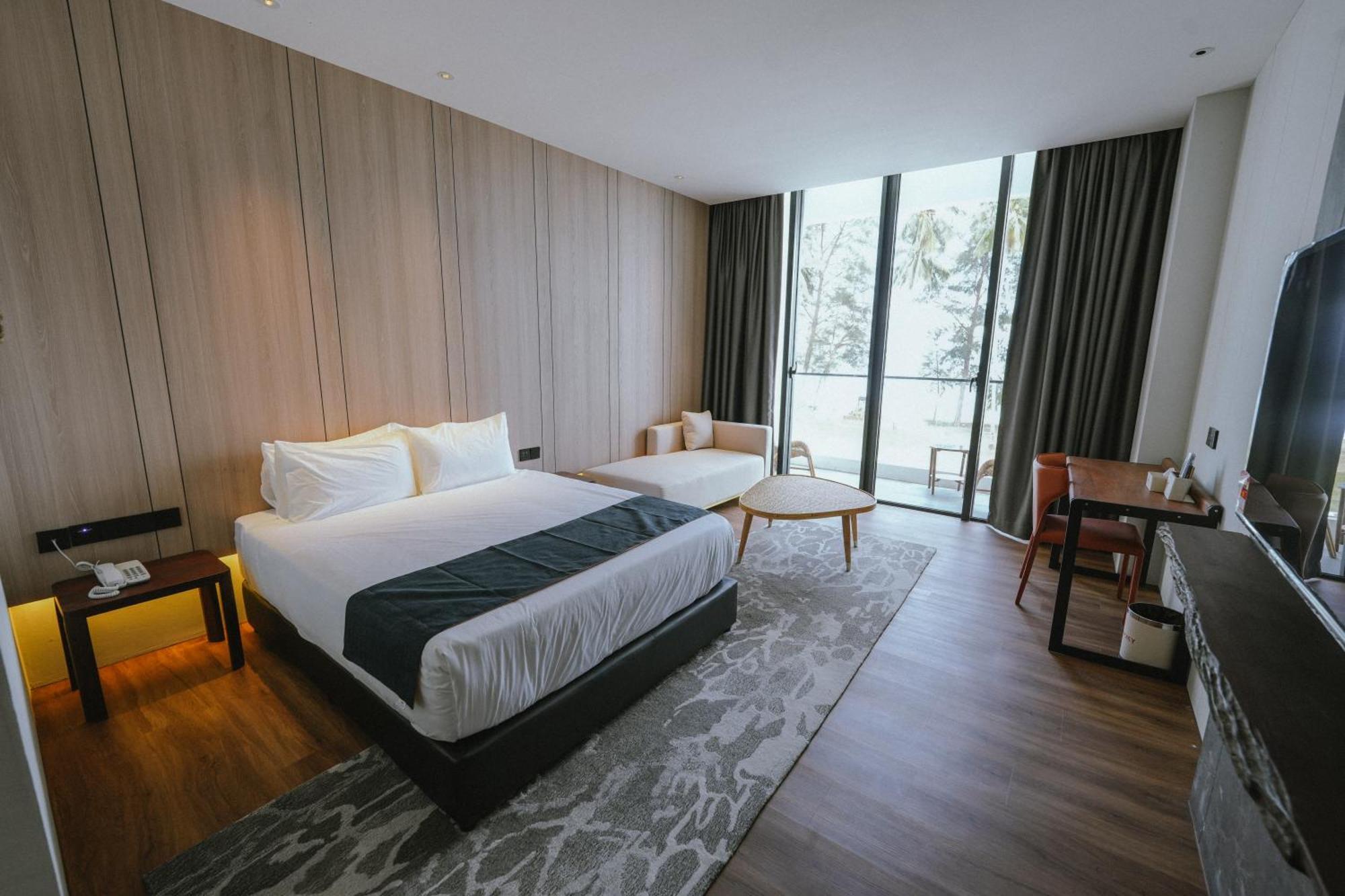 Roxy Beach Resort Sematan Εξωτερικό φωτογραφία