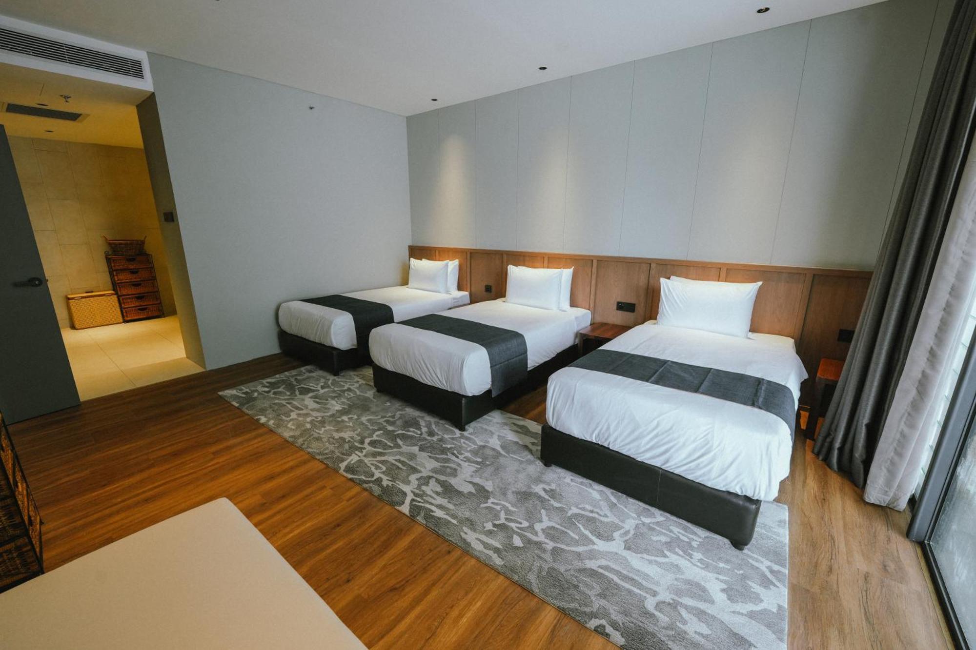 Roxy Beach Resort Sematan Εξωτερικό φωτογραφία