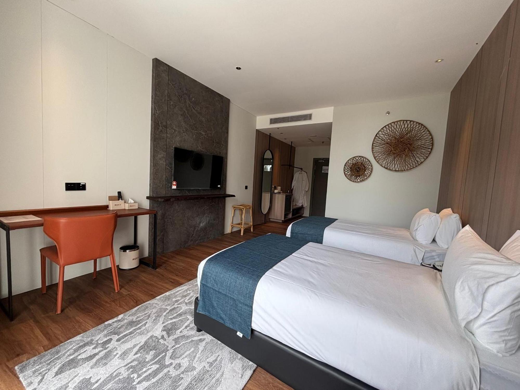 Roxy Beach Resort Sematan Εξωτερικό φωτογραφία