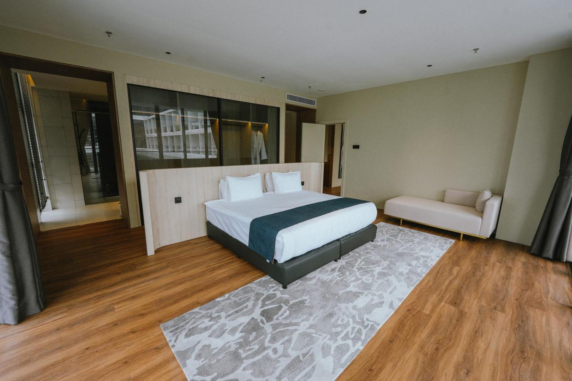 Roxy Beach Resort Sematan Εξωτερικό φωτογραφία