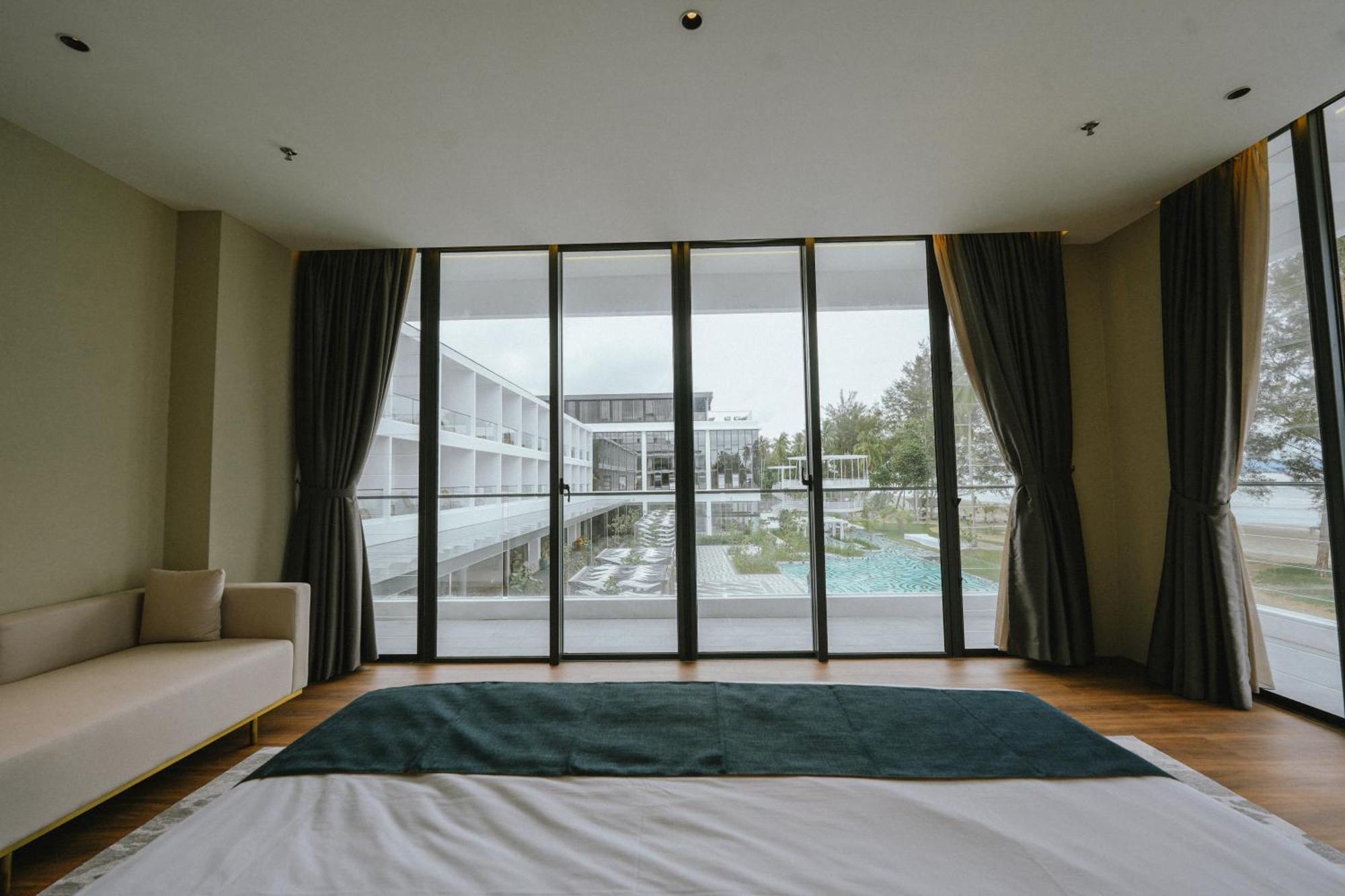 Roxy Beach Resort Sematan Εξωτερικό φωτογραφία