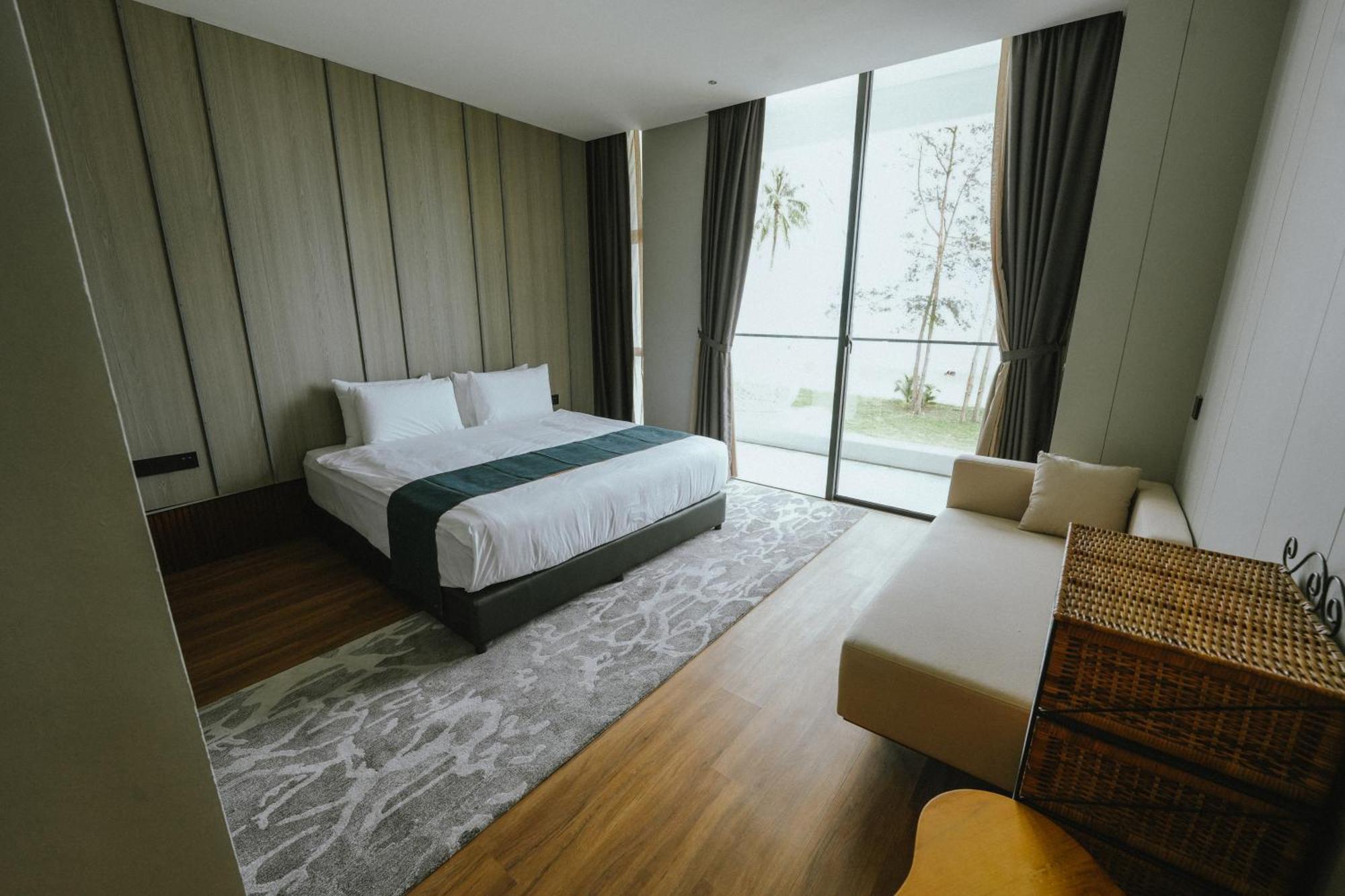 Roxy Beach Resort Sematan Εξωτερικό φωτογραφία