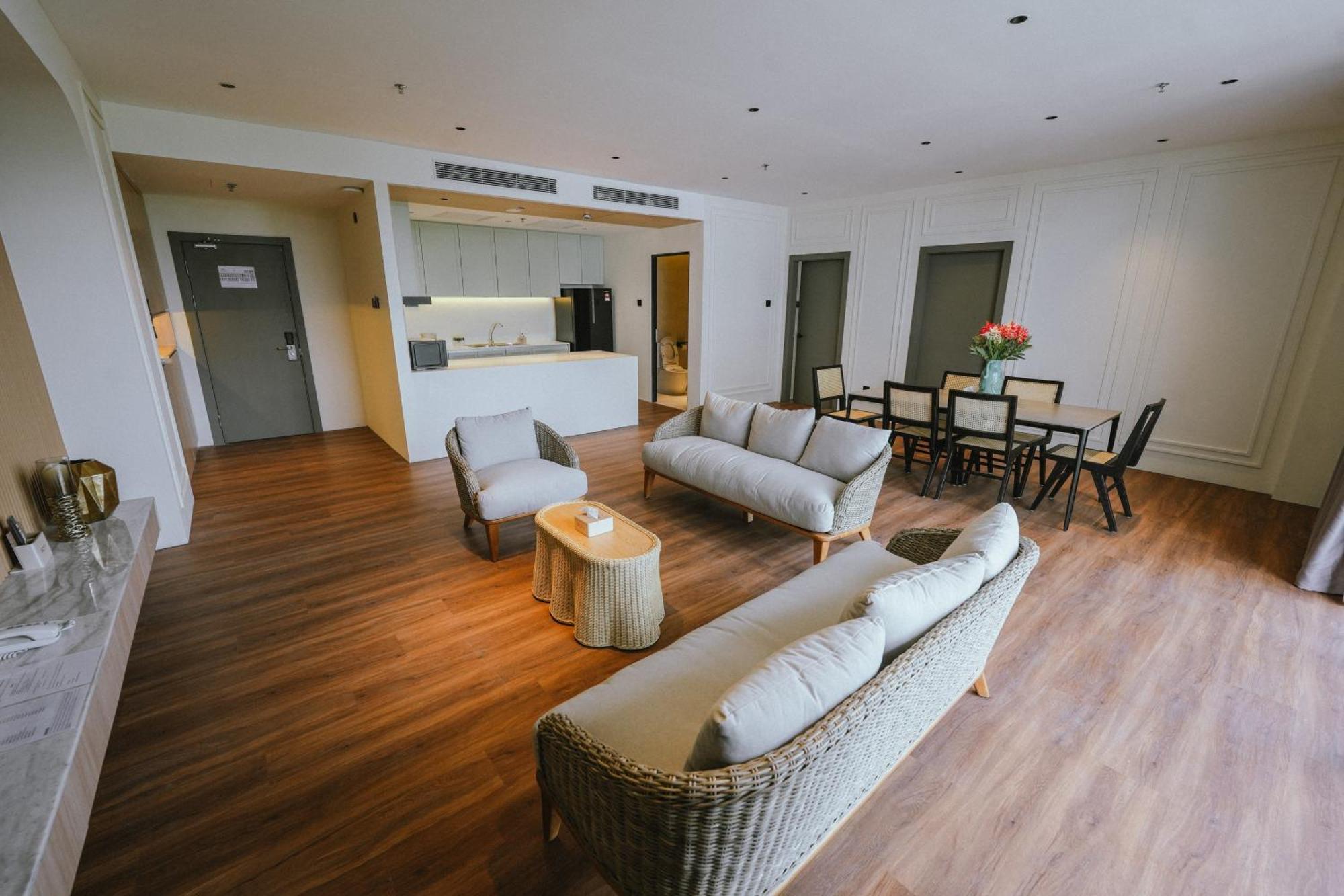 Roxy Beach Resort Sematan Εξωτερικό φωτογραφία