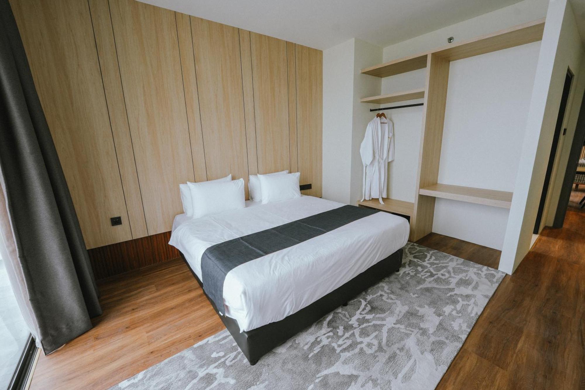 Roxy Beach Resort Sematan Εξωτερικό φωτογραφία