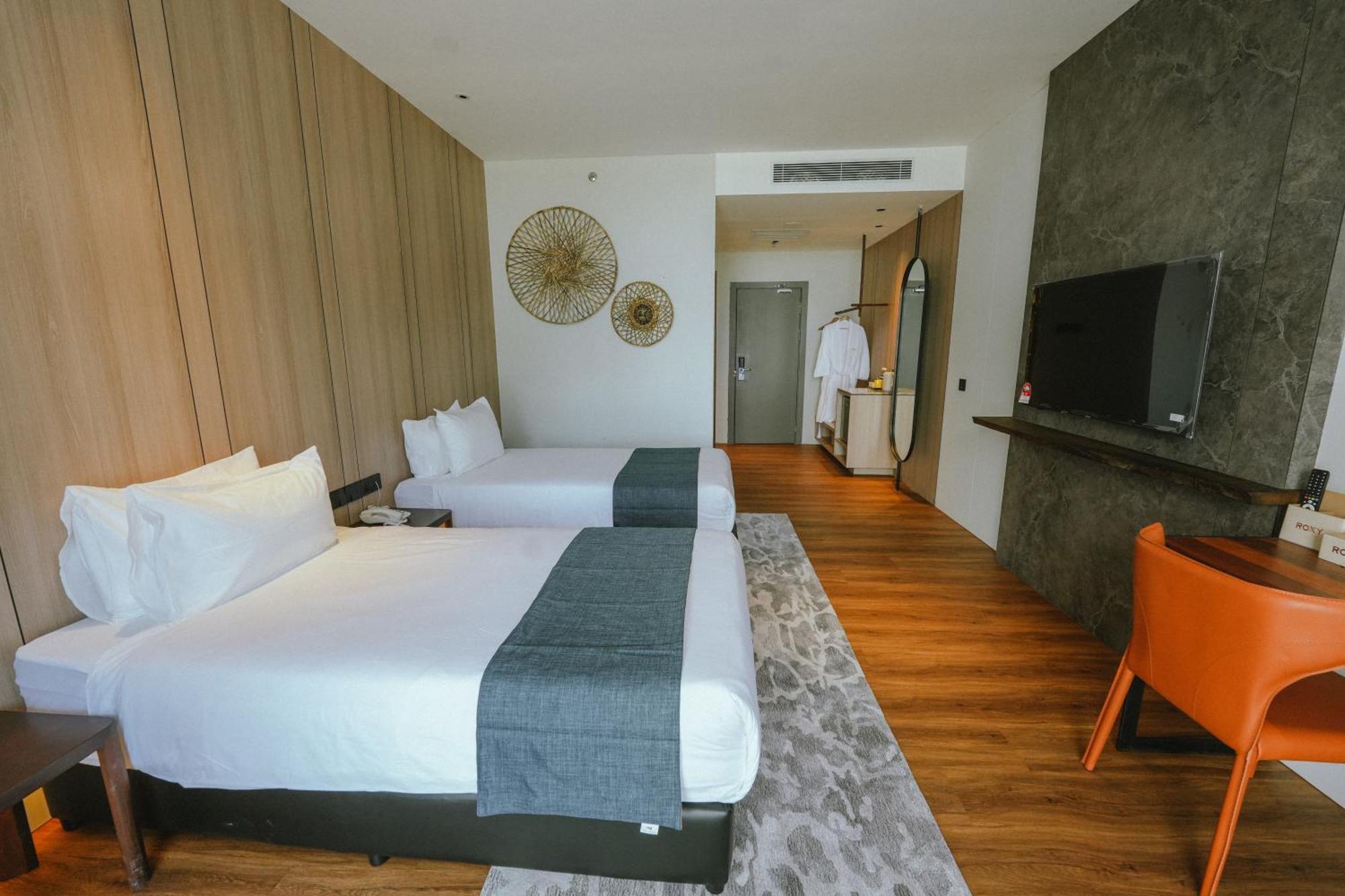 Roxy Beach Resort Sematan Εξωτερικό φωτογραφία